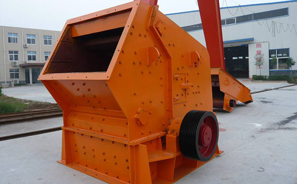 重錘破碎機(jī) 重錘破碎機(jī)